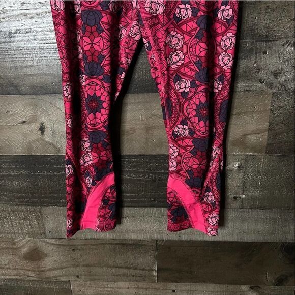 Lululemon Inspire Crop 6 - Picture 5 of 8